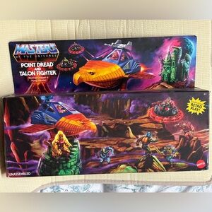 Masters of the Universe. Point dread and talon fighter Outpost / vehicle  NWT